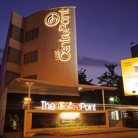 Hotel The Centre Point Madrás Exterior foto